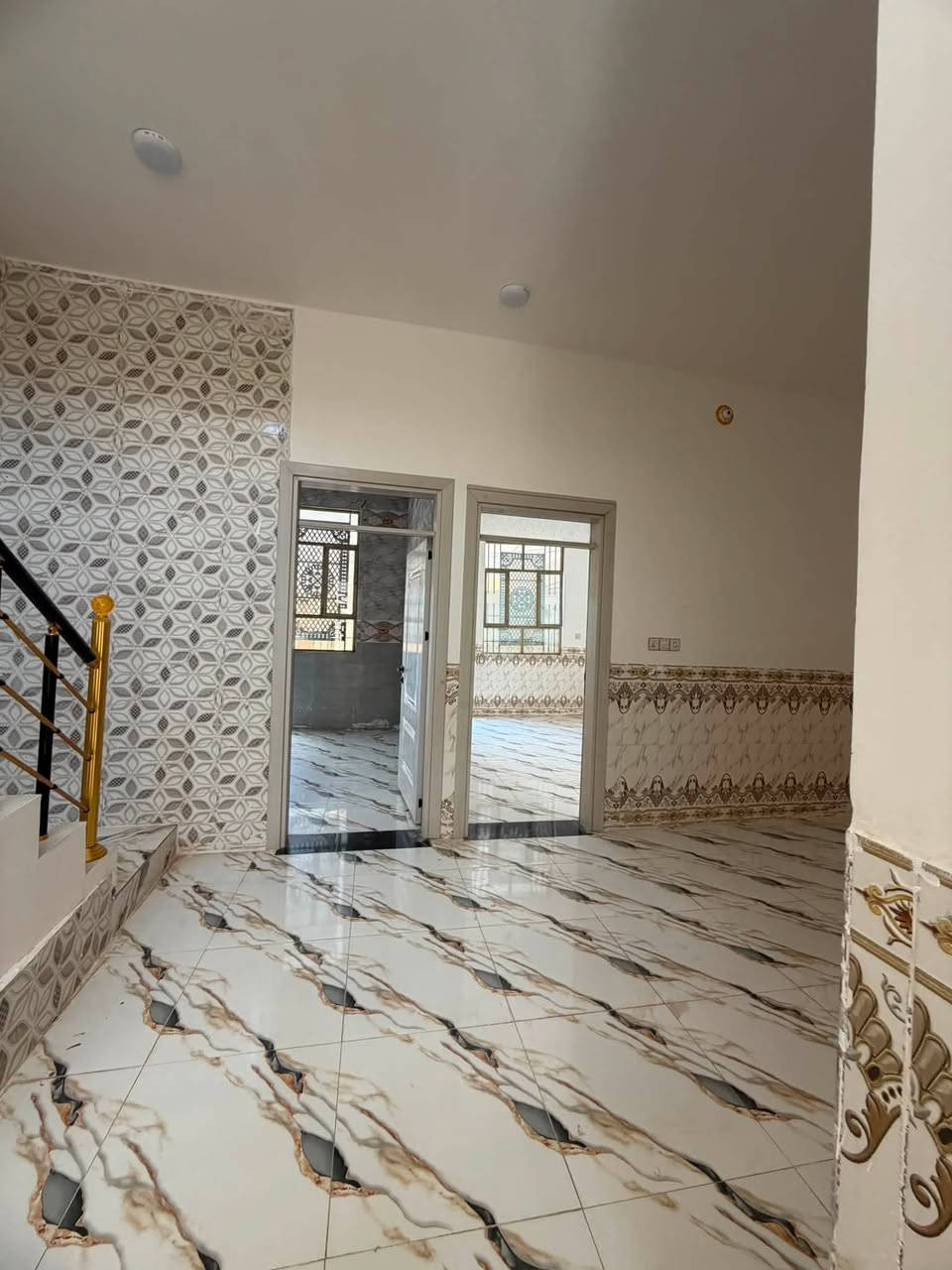 كربلاء المقدسه  قرب السفاره التركيه
السعر (٥٨) مليون بس 

قرار محكمه مباشر 

مساحه (١٠٠) متر طابق واحد 

بناء حديث زيرو مامسكون 

جميع الخدمات متوفره 

السعر (٥٨) مليون 

باقي التفاصيل ومزيد من المعلومات 

علاء العبودي 

***********——***********
