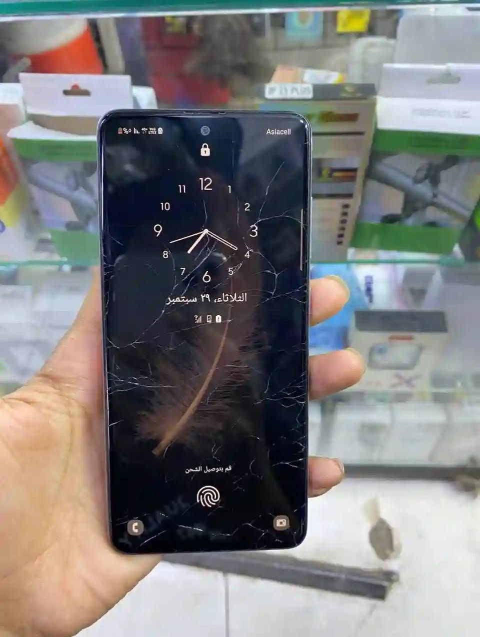 سعر 100 الف ( التفاصيل )
سامسونك A51 5G نظافة 100%
ذاكرة 128 رام 12 بطارية 5000
معالج سناب دراكون 90 فريم 
كامرة احترافية 4K بصمة بل شاشة
عيبة موضح كسر بل بلازمة يتبدل بحي النقيب
تواصل ***********
