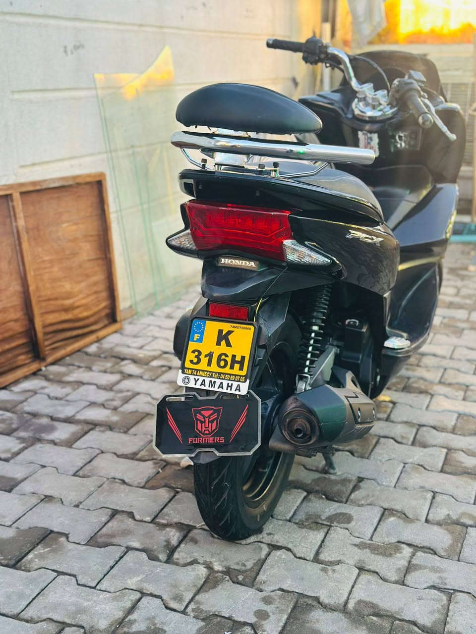 دراجة pcx جيل الثاني ياباني 🇯🇵 كفالة عامة جيب فيتر وافحص ماشية 44 الف كهربائيات كاملة حساسات كلهن شغالات دراجة معروفة الpcx ميحتاج بعد احجي تعال وشوف بعينك السعر 1700 ماكو هيج سعر وهسة كلهن صاعدات  مكاني بغداد الحرية  *********** اتصل او  وتساب
