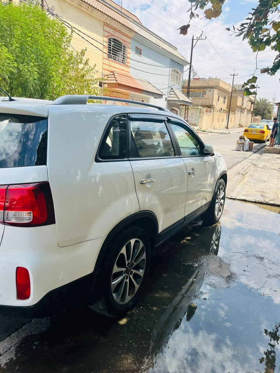 سورنتو موديل ١٥  موصفات نص فول  محرك ٤ ضرر بس باب سايق فقط تفاصيل ع رقم
***********
