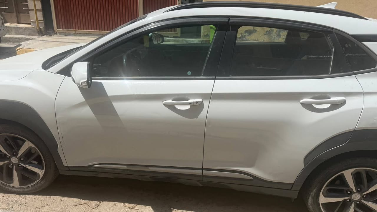 السلام عليكم
كونا02020N لاين فول اعلى موصفات بالكونا السياره جداً نظيفه وحلوه تبديل البنيد وجمالغ بدون داخل 
شاشه كبيرة 
ماشيه 72 الف 
دشبول عدادات 
رادار امامي 
رادار خلفي 
رادار جانبي 
حساس خلفي 
ثالث وضعيات قياده 
نظام فور ويل تو ويل 
اودتو هولد 
لايت led
فول تحكم  استيرن 
تدفئة كشنات 
مكينه 1600 تيربو بانزين عادي محسن تستقبل 
تخم تاير جديد 
صدر جديد شركه 
منظومه احتراق جديده 
كامره خلفيه دواره 
السياره بلاك وكل مكان مختوم n 
السعر115$ 
مكاني بغداد ***********
السيارة فول واحد ع واحد
