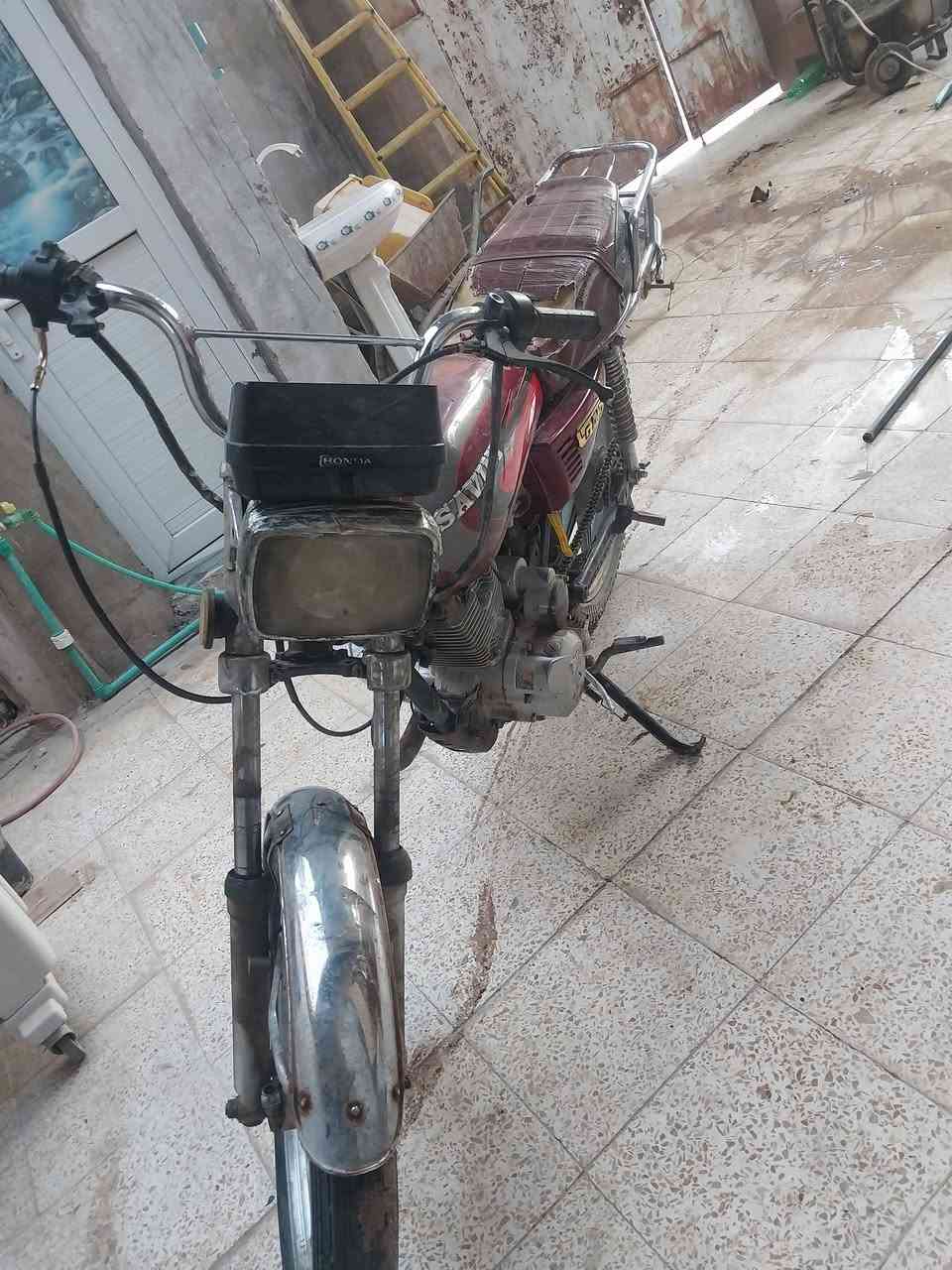 دراجه سيفان مديل 19اوراق نقص باتري دراجه متروك اكثر من 5اشهر وباتري يردله كبريتر تحتاج تنضيف سعر 250 
***********
