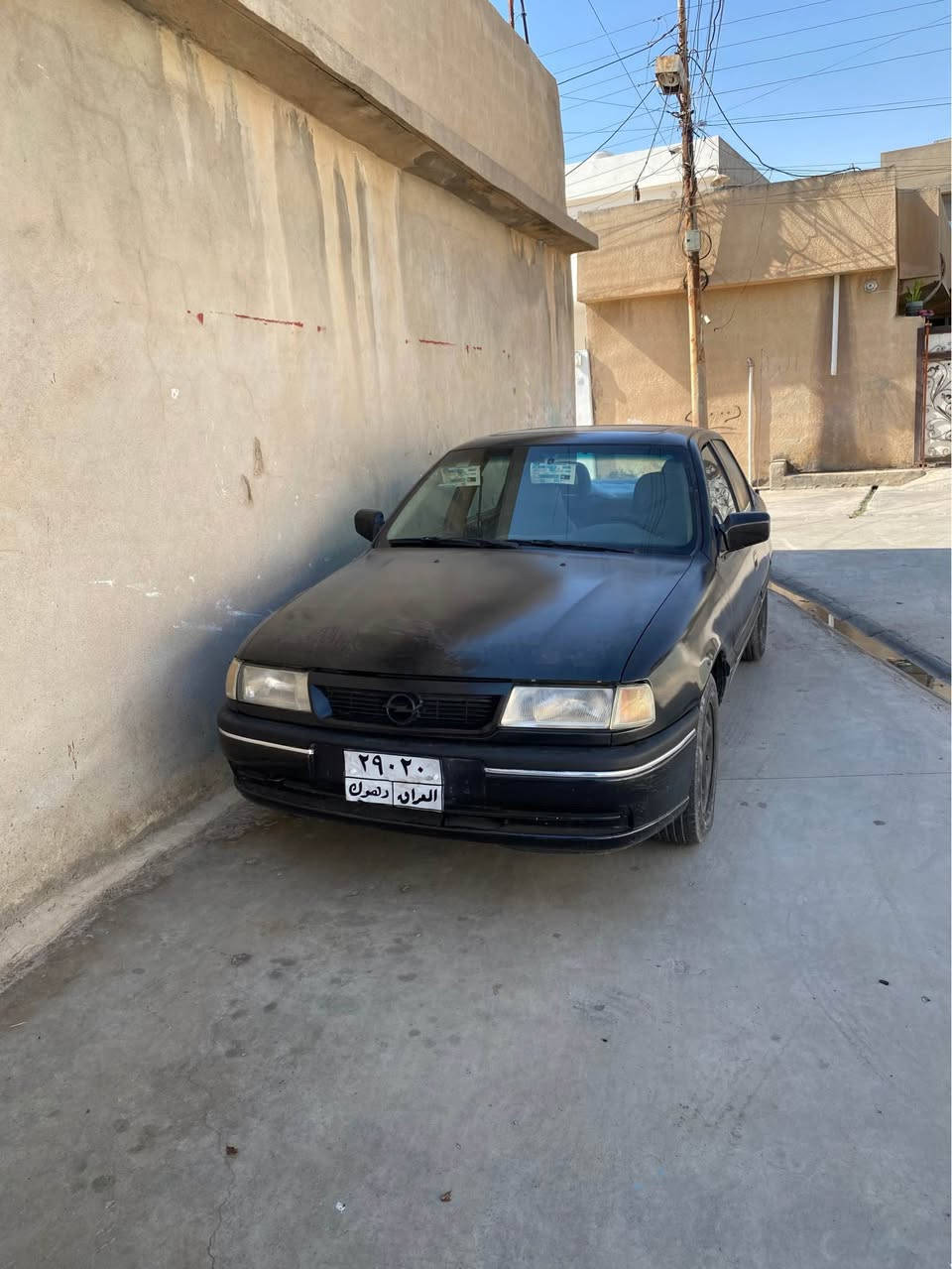 اوبل فكتر موديل ١٩٩٣ 
مكينة 20 كير عادي بشرط
 سلايد كهرب شغال
جامات كهرب شغال
قايش عريض
سيارة بدون ضربة
الكشنات والبيبان كله بلادي  
مصبوغة عام بس تحتاج بوليش 
حدادية الورة و كدام 100%
باتري جديد 
فيت بم جديد 
صدر دسكات بوشات كلها جدد
لاصرف لا نفخ 
بشرط التحويل 
سنوية ساقطة 
عليها ١٠٠ الف غرامة
33 بيها مجال
*********** أربيل, العراق
