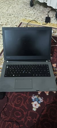 شلونك شباب عندي هاذ الابتوب للبيع والله الجهاز ما متعبني الله شاهد لاب...