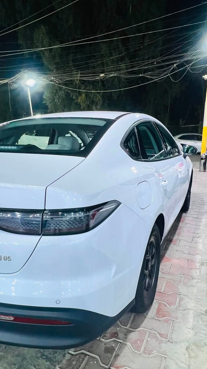 حياكم الله جميعاً .. للبيع سيل 5 2025 رقمها حلو بغداد ماشية 2000 EV كهرباء و6000 HEV محرك سونر جديد مرفق مع الصور رصعات بسيطات كلش وشخط مكحل بالدعامية
السعر 19750 قفل رجاءاً كلهن فوك ال20 مليون معروضات 
***********
