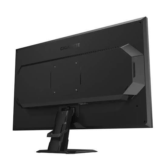 جيجابايت GS27QA • 2K 180Hz • مستعملة نظيفة