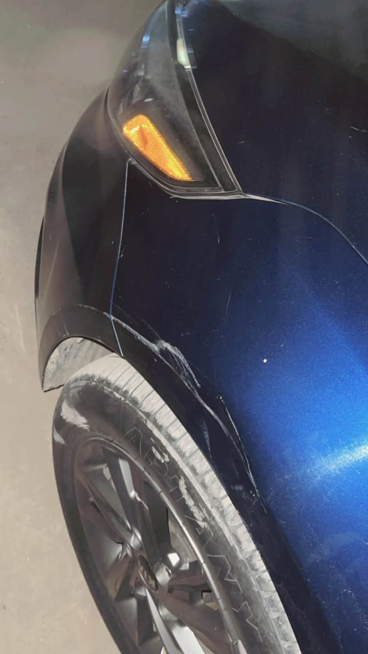 اوبتيما موديل 2019 FE
مكينه 4 سلندر 2.4GDI

لون نيلي رقم بغداد حرف (س) باسمي.

السياره وارد امريكي حادثها دعاميه خلفيه وشويه من الجاملغ

الخلفي الايسر حادث خفيف بدون ايرباك ماشيه80  الف ميل.

بارد ع كد اربع أصابع بالجاملغ الخلفي الايمن 
والجاملغ الامامي  ليم السايق بي ضربه بسيطه موضحة بالمنشور 
مواصفاتها :-

لد امامي وشباك كروم

رادار امامي للتوقف الذاتي ونقطه عمياء مع محافظة على المسار ومانع انزلاق

تحكم ستيرن جهتين وشاشة كبيرة وشاشة للسائق

حساسات خلفية وكامره خلفيه دواره وحساس ضغط الاطارات.

کشنات جلد ، وضعيات قيادة سبورت نورمال ایکو)

مكينه 4 سلندر 2.4GDI

وبعد بيها مواصفات ماذكرها

رقم ***********

مكاني بغداد رئاسه العبيدي او احياناً الكراده

السعر 133
