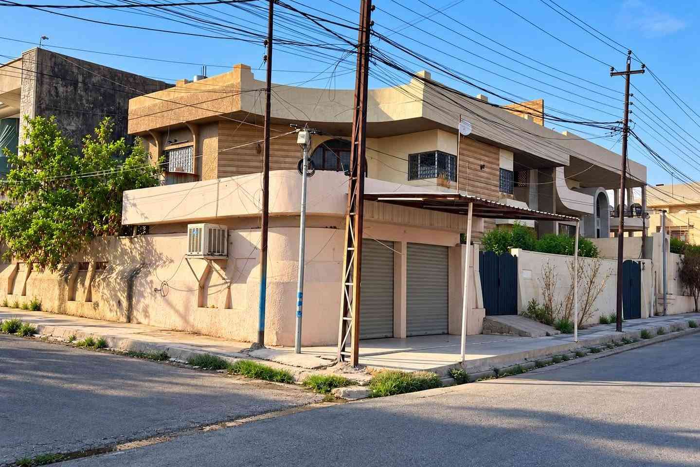 بيت للبيع – موقع تجاري مميز في حي الفلاح

فرصة مميزة للاستثمار، العقار يقع على الشارع العام وفي موقع حيوي مقابل مبنى المحافظة القديم.

📍 الموقع: حي الفلاح
📐 المساحة: 460 م²
🏪 موقع تجاري مميز
🛣️ على الشارع العام
🏢 مقابل مبنى المحافظة القديم

للاستفسار وتحديد موعد لمشاهدة العقار:

📞 ***********
📞 ***********

🏠 مكتب الصباغ لتجارة العقار
📍 حي البريد – مقابل مطعم أبو ليلى

#عقارات_الموصل #حي_الفلاح #بيت_للبيع #عقار_للبيع #عقار_تجاري #مكتب_الصباغ #الموصل
