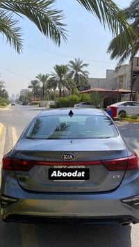 كيا فورتي 2019  شاشه لمس ابل كار بلي كامره خلفيه رادارات واوتو بريك نظ...