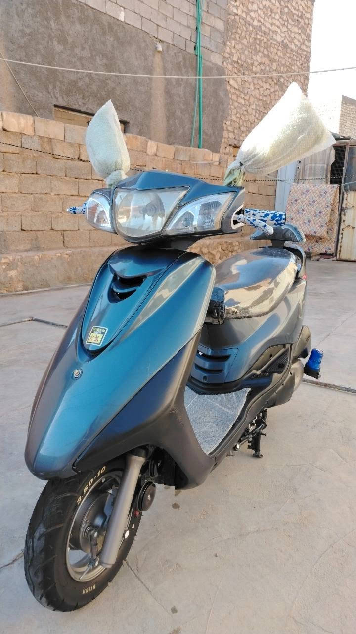 سلام عليكم للبيع موطور بريز ببغاء 2014 فول نضافه وبلادي وعلفحص شرط مال جنيه  كامل من كلشي الف ماتحط علي تخم تاير جديد كلشي جديد ومابي اي نقص وبلعافيه الي يصير من نصيبه السعر جوه السوگ (( 800 )) وبي مجال للشراي للاتصال ***********
