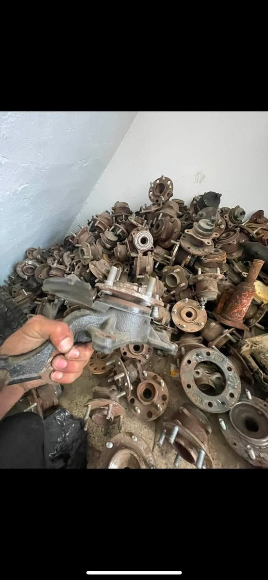 بولبرنات تفصيخ كوري. جميع السيارات الكوريه. بيع شلع نضافه 1000‎%‎ تواصل واتس هـ***********
