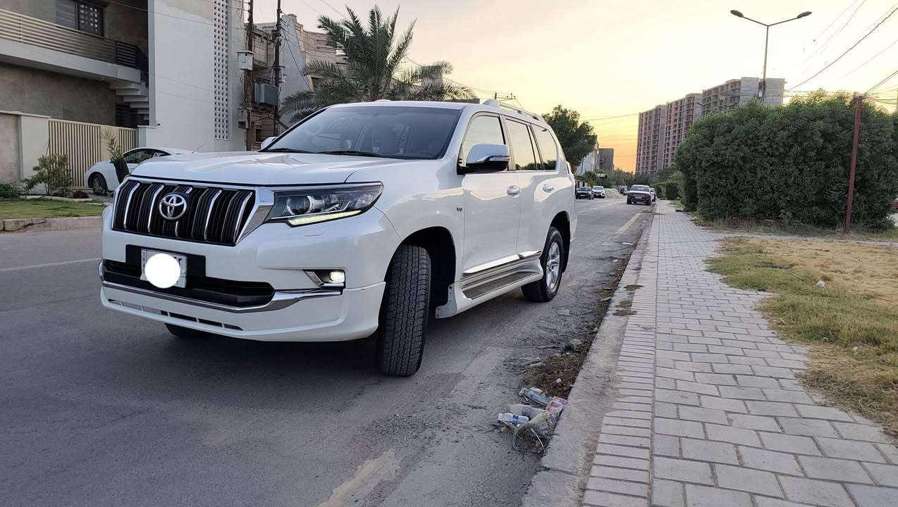 للبيع تويوتا برادو 
​الفئة: TX.L
​الموديل: 2020
​المحرك: 6 سلندر
​المقاعد: 7 راكب
​الخزان: دبل خزان
​فتحة السقف: بانوراما
​المرايا: كهربائية
​المقاعد: جلد + كهرباء
​الممشى: 82,000 كم
رقم بغداد مداور ثاني يوم 
​للاستفسار:
***********
