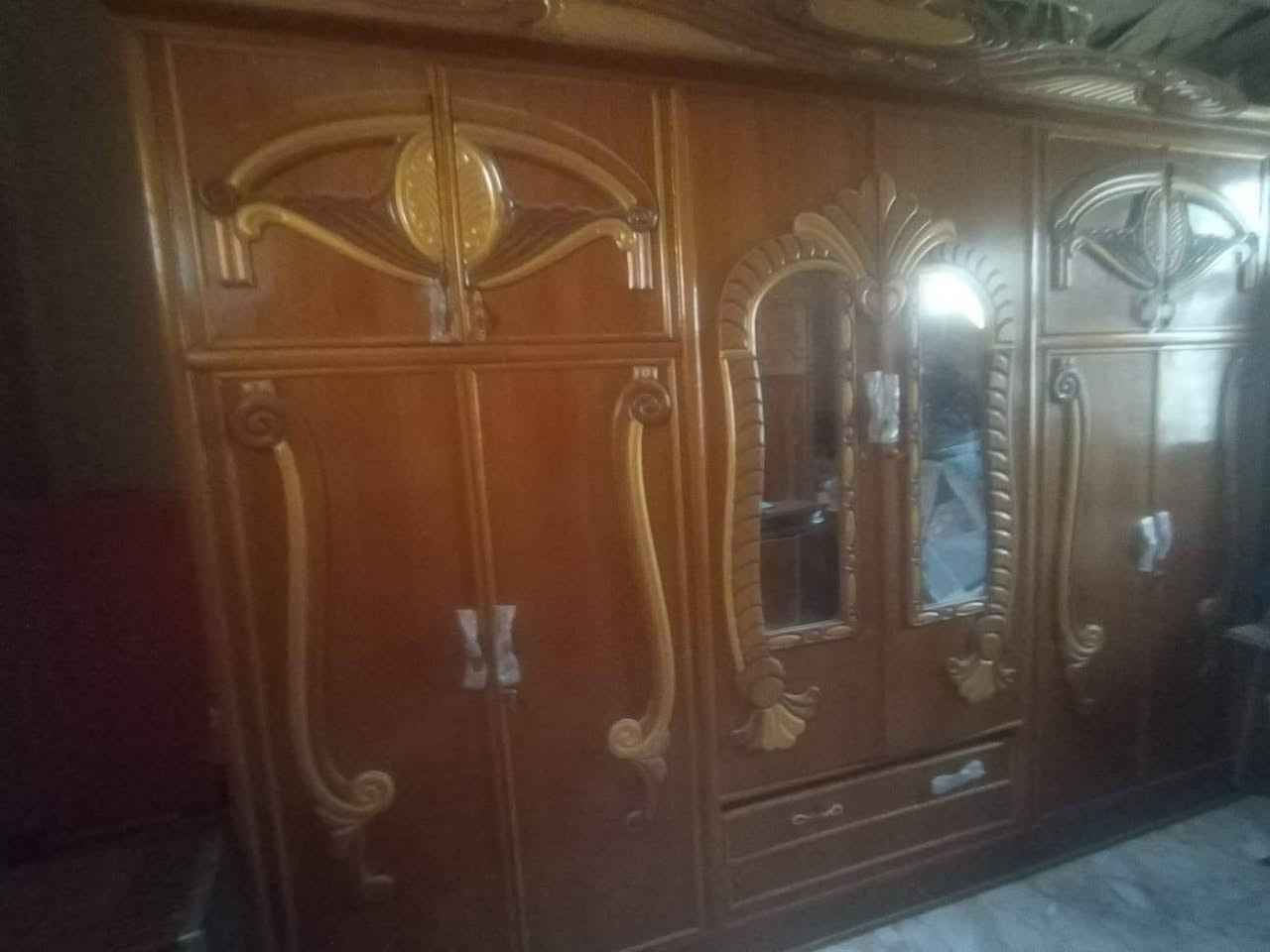 قرف خشاب نضيفة للبيع لبكان ديالى تقاطع لقدس ***********
