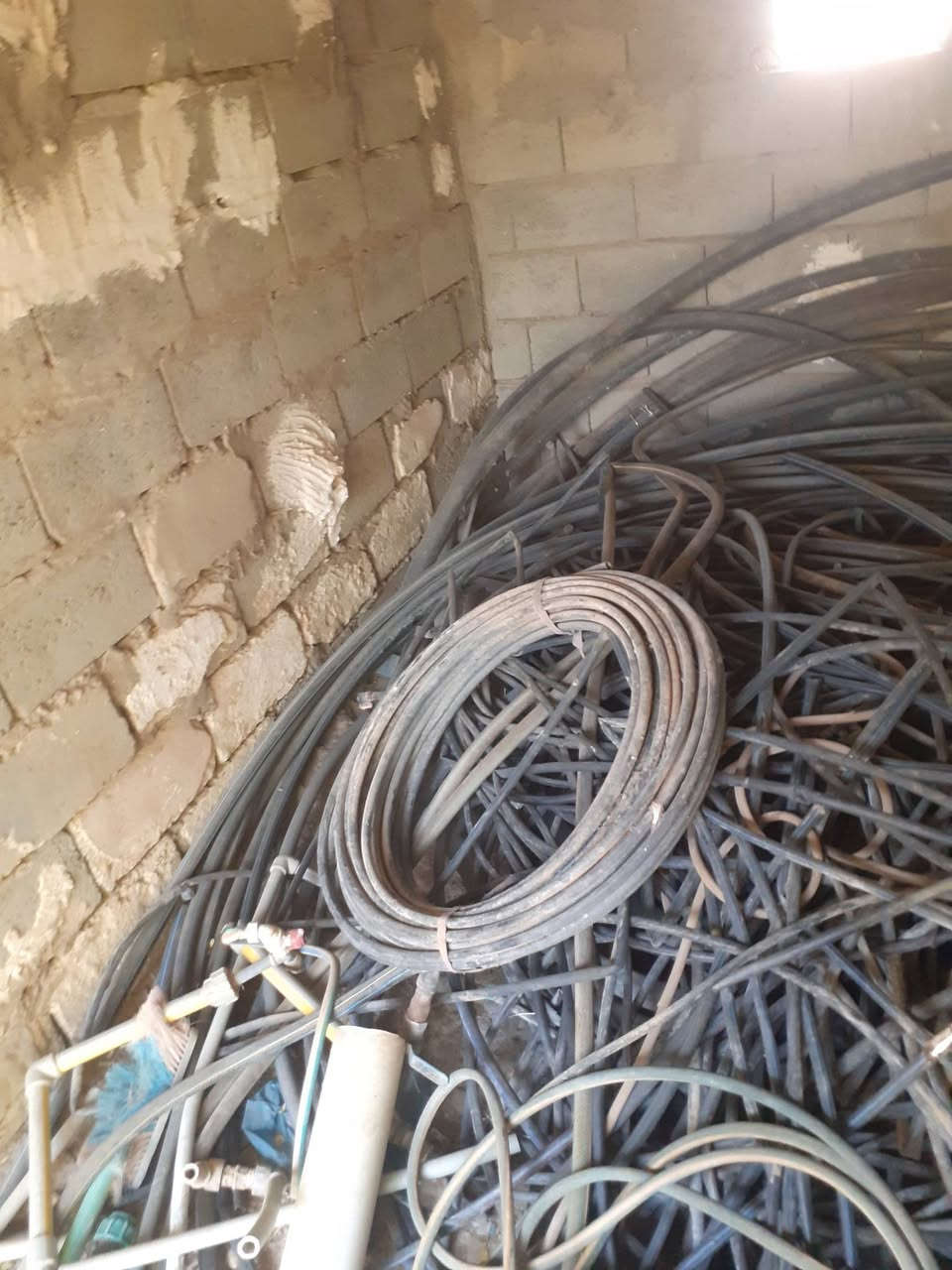 السلام عليكم من رخصت الادمن حاشوشة جديدة لوك صوندات بير ٢انج لفتين 200 متر صوندات قطارات تكفي دونم صوندة بير ٣انج طول80 متر خابرني وتدلل *********** مكاني كركوك
