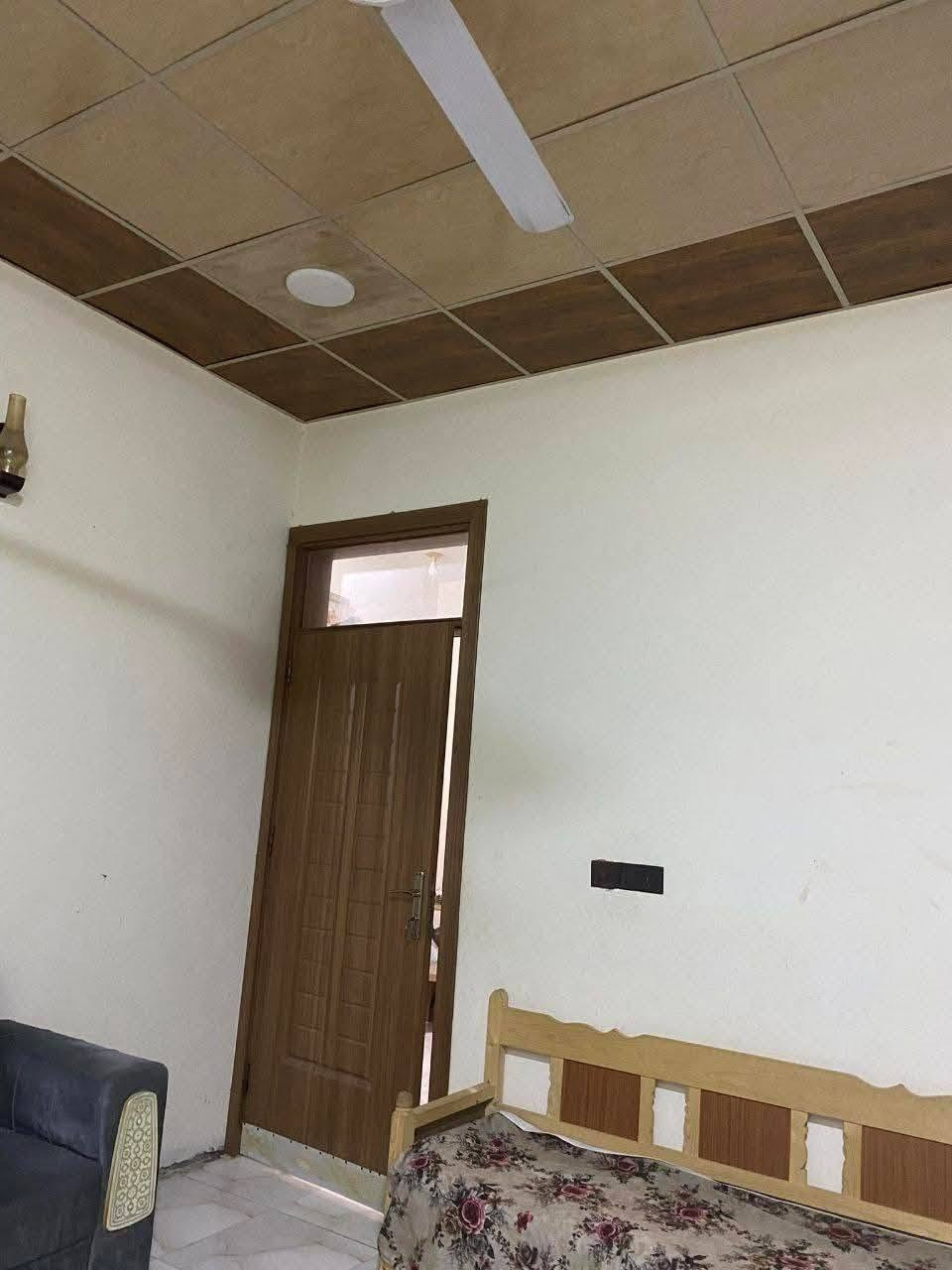 السلام عليكم
دار للبيع مساحته ١١٣ م مربع زراعي سند 25 الموقع بعقوبة سبعة نيسان خلف السدة قرب جامع جاسم الناصر بناء حديث و متوفرة كامل الخدمات و الشارع تبليط، الدار يحتوي مطبخ و استقبال و غرفة نوم و صالة كبيرة و صحيات الطابق الثاني يتكون من صالة كبيرة و سطح السعر 90 مليون قفل للاستفسار اكثر خاص او الاتصال بالرقم ***********

