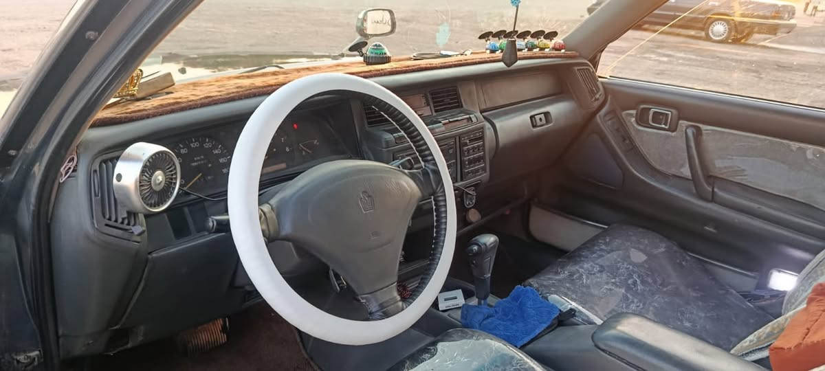 سلام عليكم كراون ارنب فنصه 94ديالى 
محرك ونجي تبريد شغال مكان سياره ديالى حمرين صبغ عام رقم الهاتف ***********
