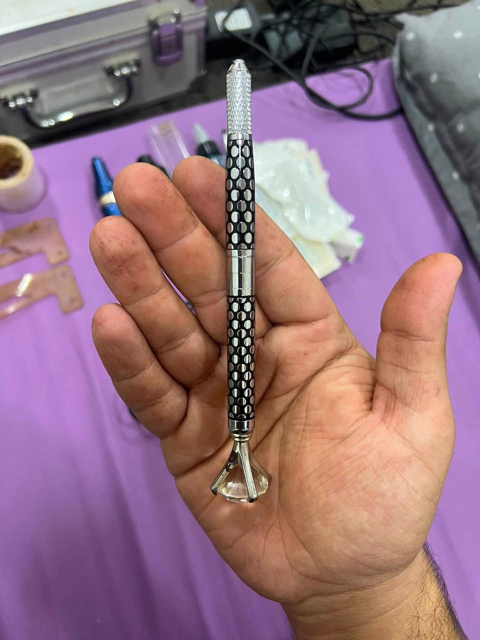 ٣ مكاين من ضمنهن ماركت هوك اصليات اصليات تجي تفحص هنه وملحقاتهن جميعاً
سعرهن ٩٠الف وبيهن مجال كوت الضباط ***********
