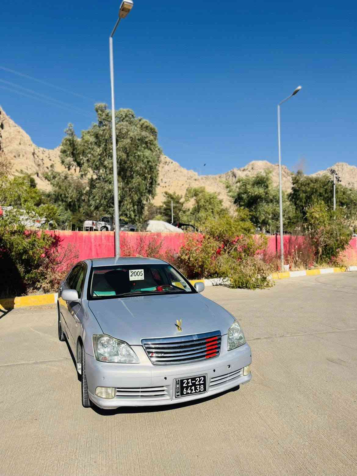 شاهين • ٢٠٠٥ • أزرق ملكي