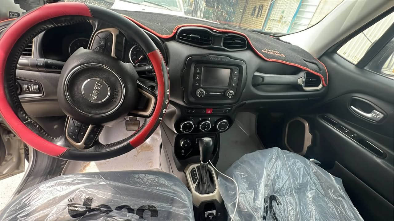 فول مواصفات لمتدد
بصمه
سفاري
فتحتين
كشنات جلد
كهرباء
تخم تاير
باتري جديد
كامره متحركه
اشاير بالمري
مضيوفلها منضومه غاز يعني انسه البانزين
تحكمات فول 
اربع انضمه قياده.  ‭***********‬
