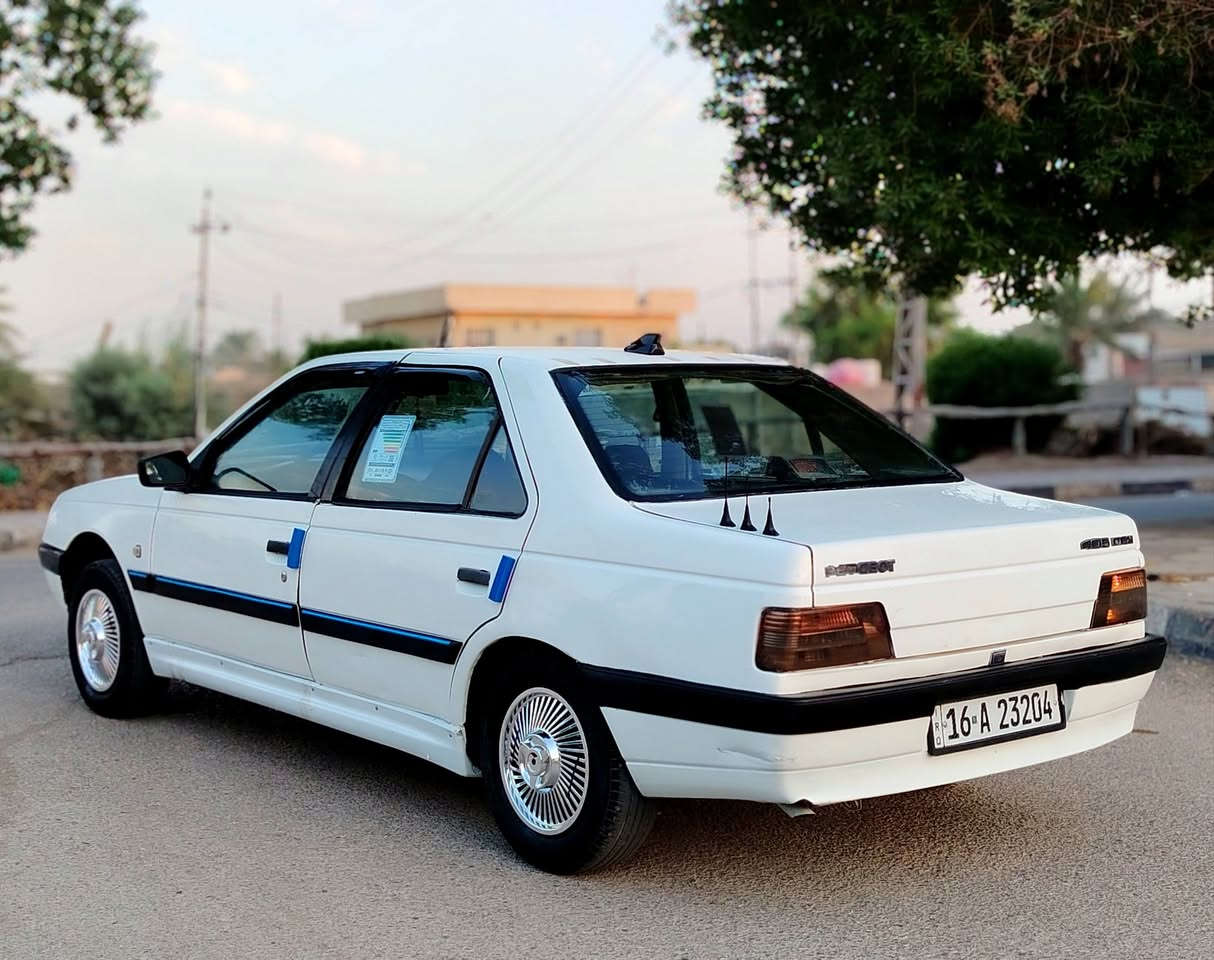 بيجو جيلكس 405 مديل2009 مكفوله من ضربه وتبديل 
 رقم قادسيه انكليزي بسمي سنويه مجدد 2031 مكينه شرط لاتنقيص ولا تبخير فرنسي
حداديه تونيه مسويه تخم تاير كير شرط تبريد شغال
السعر((29)) وبيه مجال مكان النجف قضاء المناذره 
***********
