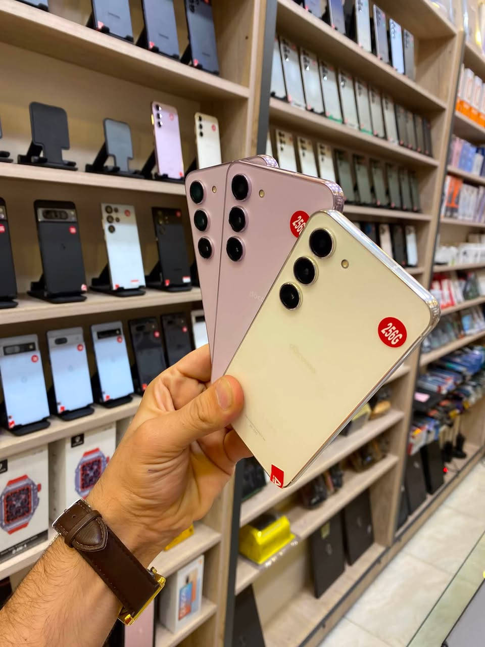 🔥 وجبة أجهزة جديدة أصلية بأسعار مميزة اقره المنشور وراسلني
📱 S24 Ultra | 1TB (شرق أوسط - دبل خط) 👈 1,090,000 د.ع
📱 S24 Ultra | 512GB (دبل خط) 👈 1,050,000 د.ع
📱 S23 Ultra | 256GB (نسخة يابانية) 👈 720,000 د.ع
📱 S22 Ultra | (شرق أوسط - دبل خط) 👈 590,000 د.ع
📱 Samsung S23 | 256GB (نسخة يابانية) 👈 425,000 د.ع
📱 iPhone 13 Pro Max | 256GB (بطارية +80% / نظافة 100%) 👈 755,000 د.ع
📍 العنوان: بغداد - مكتب القمة
📞 للطلب والاستفسار (واتساب / اتصال): ***********
🚗 توصيل لكافة المحافظات
