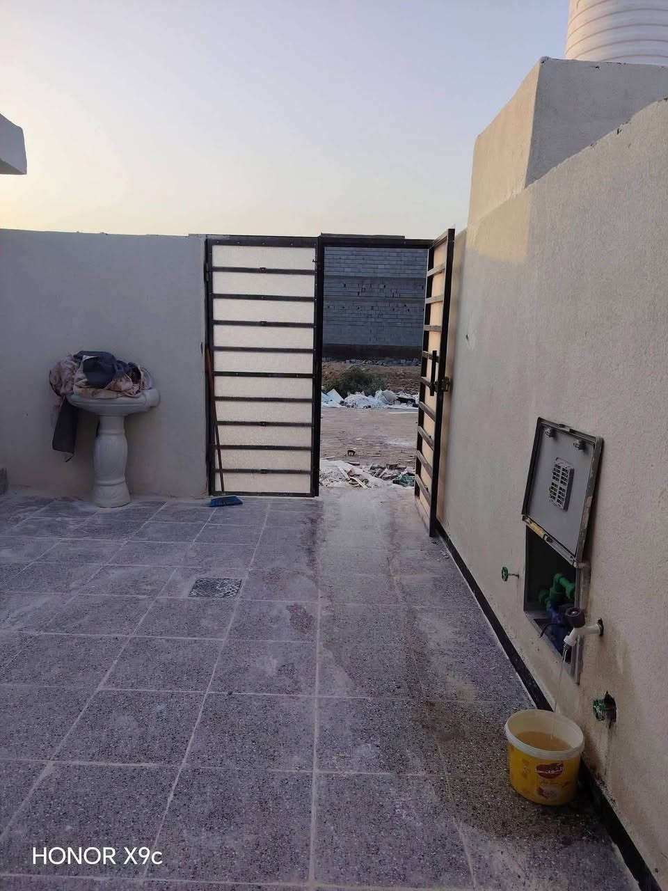 6منازل للبيع المساحات 100متر السقف سندويج🏘

العنوان:بصره شط العرب جزيره الرابعه قرب المدارس🏛

يحتوى ع كل دار 

 غرفتين٢منام

أسقبال.صاله،مطبخ ،كراج ،حديقه 🌹

صحيات داخليه خارجيه

جاهزات للسكن تسليم مفتاح🔑

صرف زراعي بأسم عراقي

سعر البيت 33وبيهم مجال للشراي فقط🌷

للأسفسار📞
***********📞
