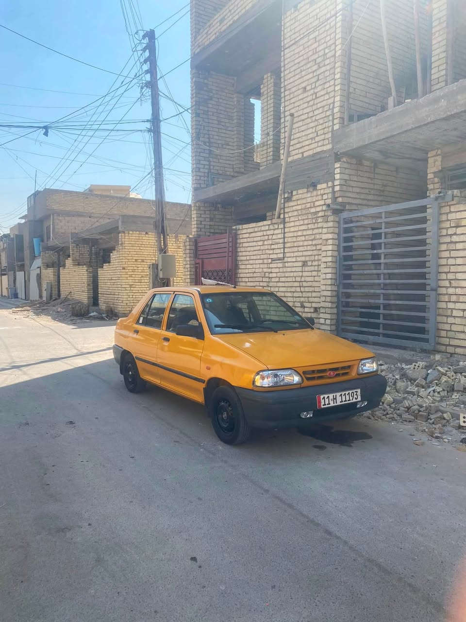 سلام عليكم سايبا ١٨ السيارة الوجبة الأولى رقم مميز مكينة قبق فافون الوجبة الأولى كير ومكينة وشواصي وتخم تاير وتبريد مكفول السيارة خير من الله مابيها نقص مصفرة هيئة وغرامات بأسمي هزة وسنوية جديده عنوان بغداد حي الجهاد السعر ٤٣ وبيها مجال الرقم ***********
