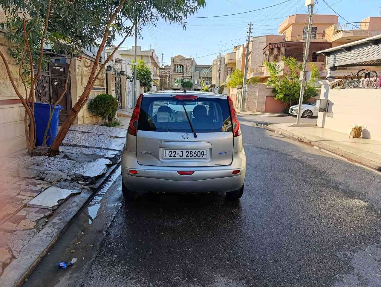 🚗 للبيع نيسان نوت هاش باك Nissan Note 2010

📌 الموديل: 2010
📌 النوع: Nissan Note
📌 المحرك: 1.4 لتر بنزين
📌 ناقل الحركة: عادي
📌 الدفع: أمامي FWD
📌 عدد المقاعد: 5 ركاب
📌 الحالة: جيدة جداً
📌 اللون: [سلفر]

✅ محرك اقتصادي وموثوق
✅ سيارة عملية ومناسبة للاستخدام اليومي
✅ مساحة داخلية جيدة مقارنة بحجم السيارة
✅ مقاعد خلفية قابلة للطي لزيادة مساحة الأمتعة
✅ تكييف
✅ زجاج كهربائي
✅ سنتر لوك
✅ رقم وسنوية جديد
✅ ABS
✅ Airbags

💰 السعر: [60 ورقة ] .

📞 للاستفسار والتواصل: [***********]

السنوية جديدة والرقم حديث وباسمي والسيارة جاهزة للفحص والمعاينة علما أن السيارة متواجدة في اربيل ،
