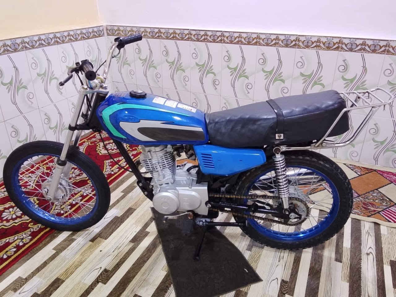 سلام عليكم دراجه يراني ادوات ادوات البيع سعر 450 وبيها مجال عنوان بصره جمهوريه ***********

