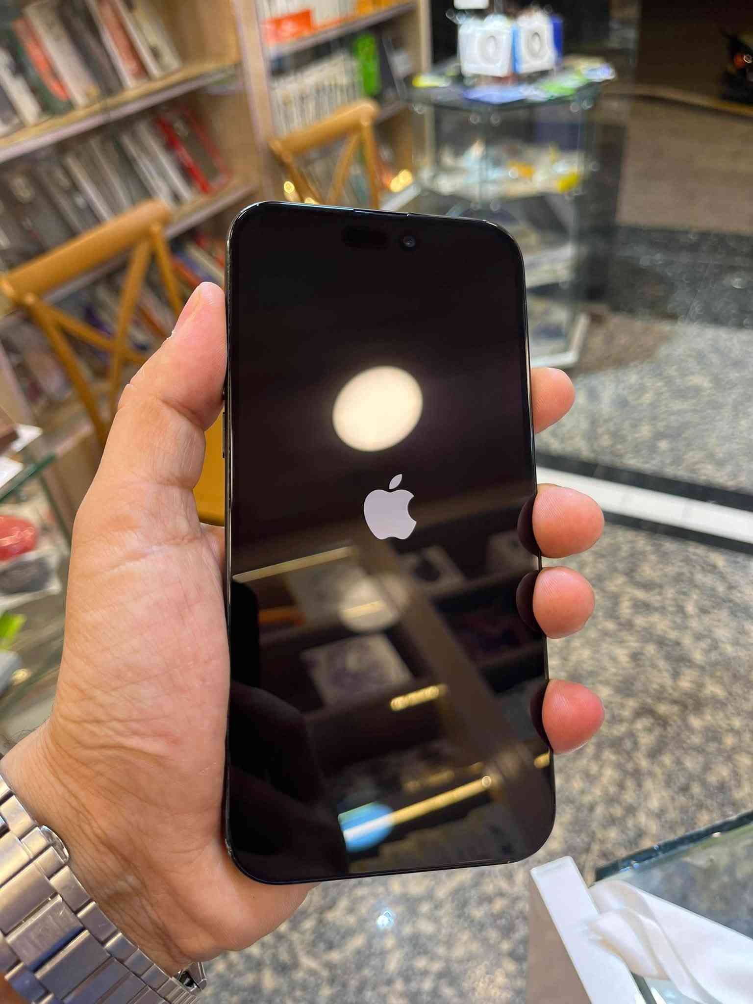 ايفون ١٥ بلس • ٥١٢ • بطارية ٨٤