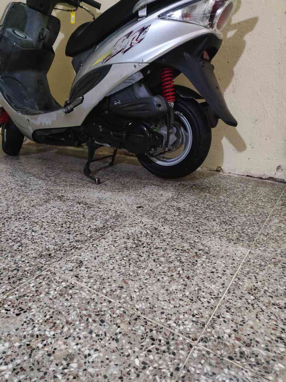 السلام عليكم دراجه كامكو جي فور دراجه أي نقص مابيه من كلشي شغاله كهربائيات أي نقص مابيه وكلشي اكو بلسوك السعر..... 850وبيه مجال العنوان نجف حي السلام  
للاستفسار....***********
