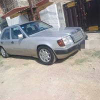 مرسيدس دب • ١٩٨٩ • مكينة ٣٠٠٠