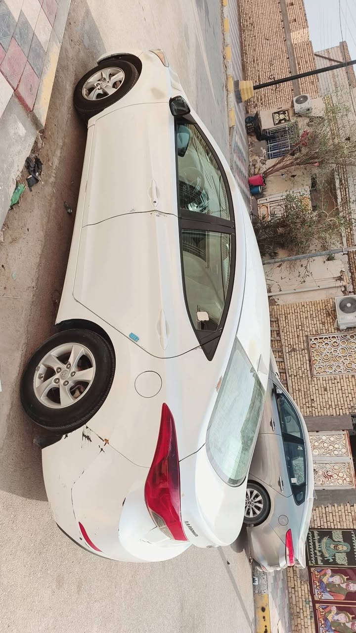 سلام عليكم النترا 2015 امريكي  محرك 2000 دوش مبدل بيها چاملغ وبيها مكانات تقشير 
السياره بأسمي  مكان الناصريه السعر 88 
للتواصل ***********
