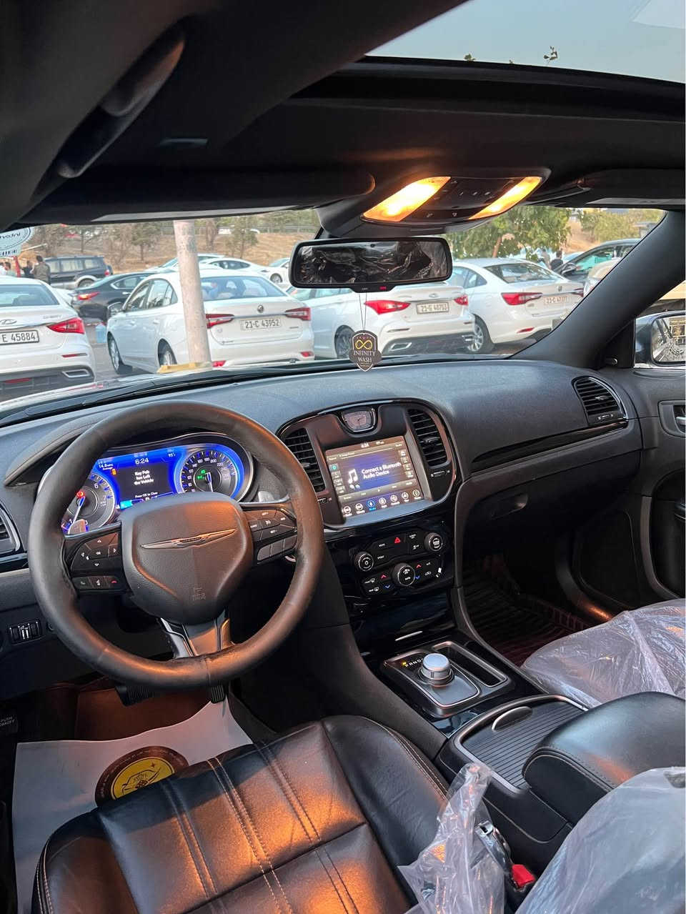 Chrysler 300S Gold Edition 70.000 Mile✅
*********** 📞
کلایسلەر 300S   
فول فول مواصفات گۆڵد ئیدیشن
تەنها ٧٠ هەزار مایل ڕۆشتووە کلین تایتڵ
هەردوو بەصمەی شەریکەی ماوە مواصفات S
دەعامی بۆ دەعامی بێ بۆیاخ بێ سارد و شوخت
بەصمە شەغال پانۆراما کوشن هیتەر
کوشن جلد لایت زینۆن و لید
گێڕی سوکان دوگمەی سپۆرت شاشە گەورە
کامێرای دواوە تایە و ویل ٢٠ تەبرید مەرکەزی
سەماعە Alpine سوکان هیتەر
گێڕ و مەکینە بەشەرت  نەکراوەتەوە
سەنەوی و ژینگە و هەزە تا ٢٠٣٠ تازەیە
٤ تایە و ویلی بیلادی لۆک 
تەحویل و غرامە بەشەرتە بەناوی خۆمانەوەیە
ناونیشان سلێمانی *********** السليمانية, العراق
