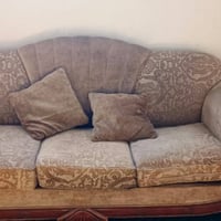 تخم للبيع يتكون من ٥ قطع كراسي اثنين وقنفه ام ثلاثه نفر عدد اثنين وقنف...