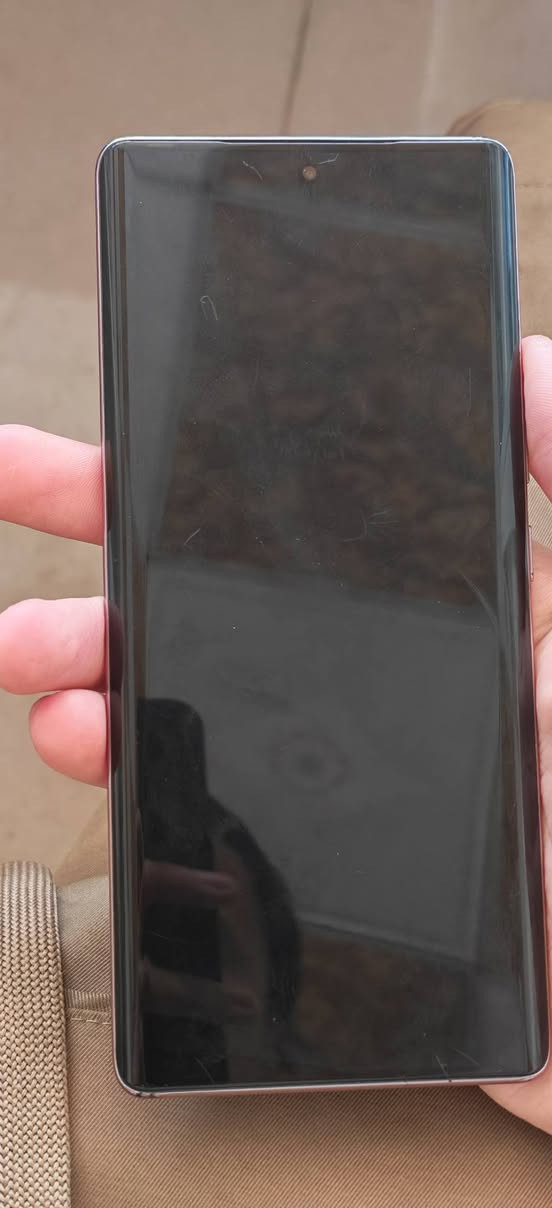 متوفر هاتف انفينكس زيرو ٤٠ ذاكره ٢٥٦ عشوائيه ١٦
كاميرا ١٠٨ ميجابكسل
بطاريه ٥٠٠٠ ملي امبير
سعر الهاتف ٢٣٠ الف
للتواصل  ***********
 واتساب او على الرقم
