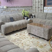 مودرن • ١٢ مقعد • بلا ضرر