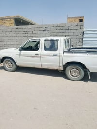 نيسان • موديل ٢٠٠٢ • للبيع