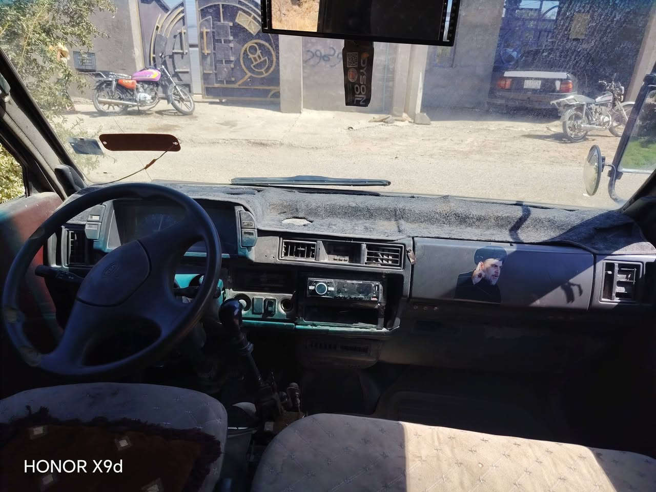 السلام عليكم للبيع كيا بستا رقم بغداد موديل 95  أنكليزي تحويل مباشر مكينة وكير  السيارة جاهزة مكان السيارة الدجيل السعر ٣٧ وبيهة مجال ***********

نص مكتوب في الصور:
- HONOR X9d
