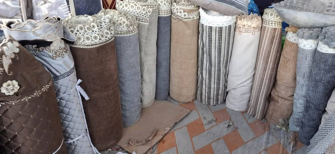 مو بس مفرش… هذا يغيّر شكل الغرفة بالكامل 😍✨
🛏️ مفرش تخم فخم ومرتب
تفاصيله تخبل ويعطي فرشتچ شكل راقي من أول نظرة 🤎
🔥 لا تخلّين الفرشة عادية… خليها تِلفت النظر
بأنسب الاسعار .. الكميه محدودة

🟣 موجود مفرد 🟣 و جملة 

📲 للحجز والاستفسار على رقم الواتساب (  ***********  )
 ( *********** )
🚕 توصيل بسماية الف
ويتوفر توصيل لڪل محافظات العراق 🇮🇶

نص مكتوب في الصور:
- غطاء كنب متكامل يحمي أثاثك ويجدد مظهره سهل الغسيل والعناية مناسب لمعظم أنواع الكنب قماش مرن وبجودة عالية يحمي من الأوساخ والبقع