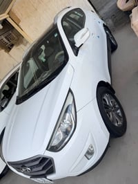 توسان ٢٠١٥ • مكينة ٢٠٠٠ • ٦٤ الف