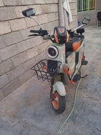 دراجة شحن • جديدة • بطاريات ناقصة