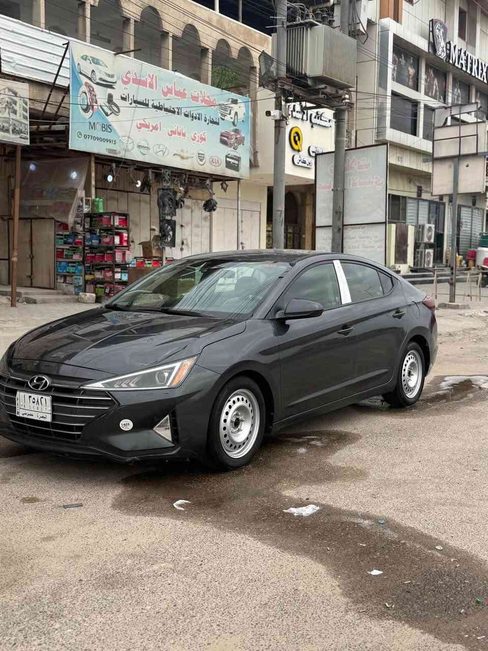 السلام عليكم النتره مديل 20امريكي حادث جاملق خلفي وبيها صفحه الصدر كلير من امريكا سياره معوقين كير مكينه تبريد ثلج خير من الله سياره  حلوه وتريد لويل كب موجود تريد رنك عادي وترايك وين ماتريد ترهم مراوس عنواني بصره السعر 110 وبيها مجال *********** البصرة, العراق
