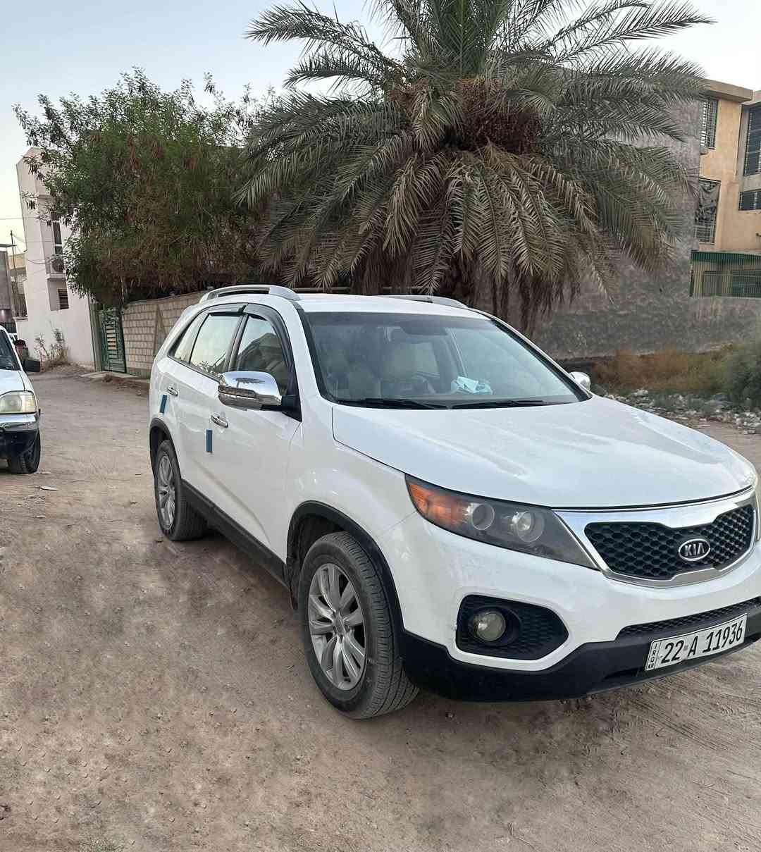 سورنتو 2012 وارد خليجي 
سنوية بأسمي تحويل مباشر ثاني يوم رقمها اربيل 
7 راكب
٤ سلندر
اشاير بالمري 
سيارة تحكم ستيرن 
وتشغيل بصمة 
يعني نص فول مواصفات
كير مكفول ومكينة ناعمه لا تبخر ولا تنقص هيكل المحرك الخارجي مفتوح فقط 
ضررها اربع قطع صبغ بابين اثر شخوط وجاملغ الامامي  وصورة الحادث الي من ضمن القطع المصبوغة كدامكم
سعرها  ( ب118) وبيها مجال 
مكانها بابل الحله 
الخاص مفتوح
رقم الهاتف ***********
