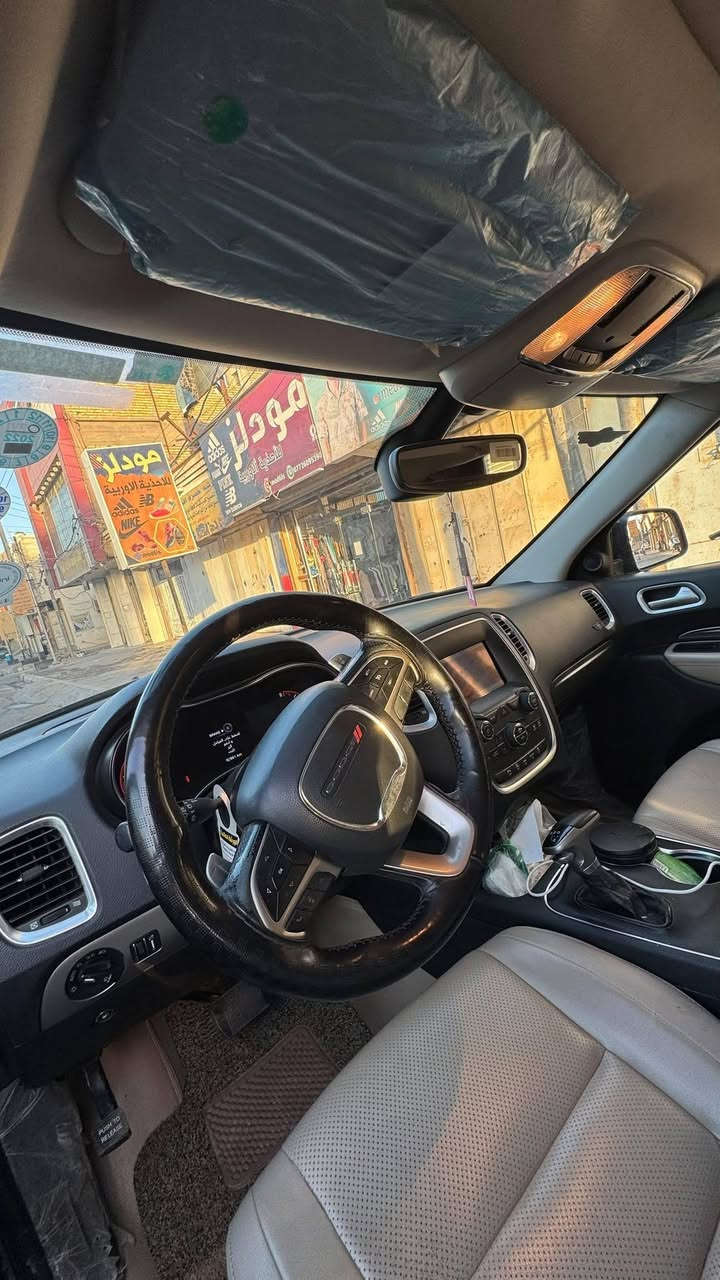 دورنکو 2020 للبيع sxt plus
خليجي كفاله من الشخط
رقم اربيل شرط التحويل

السيارة ماشيه 102 الف كيلو السيارة جديدة

المواصفات
سلایت روف کشنات جلد بلاد
شفتات استيرن ثلاث وضعيات قياده
کامره + حساسات
شاشه وسطیه مرايه عاكسة للضوء
تحکمات استیرن كروس سرعة
تبرید 4 قطع
حساس خلفي + توقف ذاتي
سبايدر سقف لایت زنون
تخم تایر جدید
السياره جديدة بمعنى الكلمة بدون اي نقص
رقم صاحب سيارة: ***********
