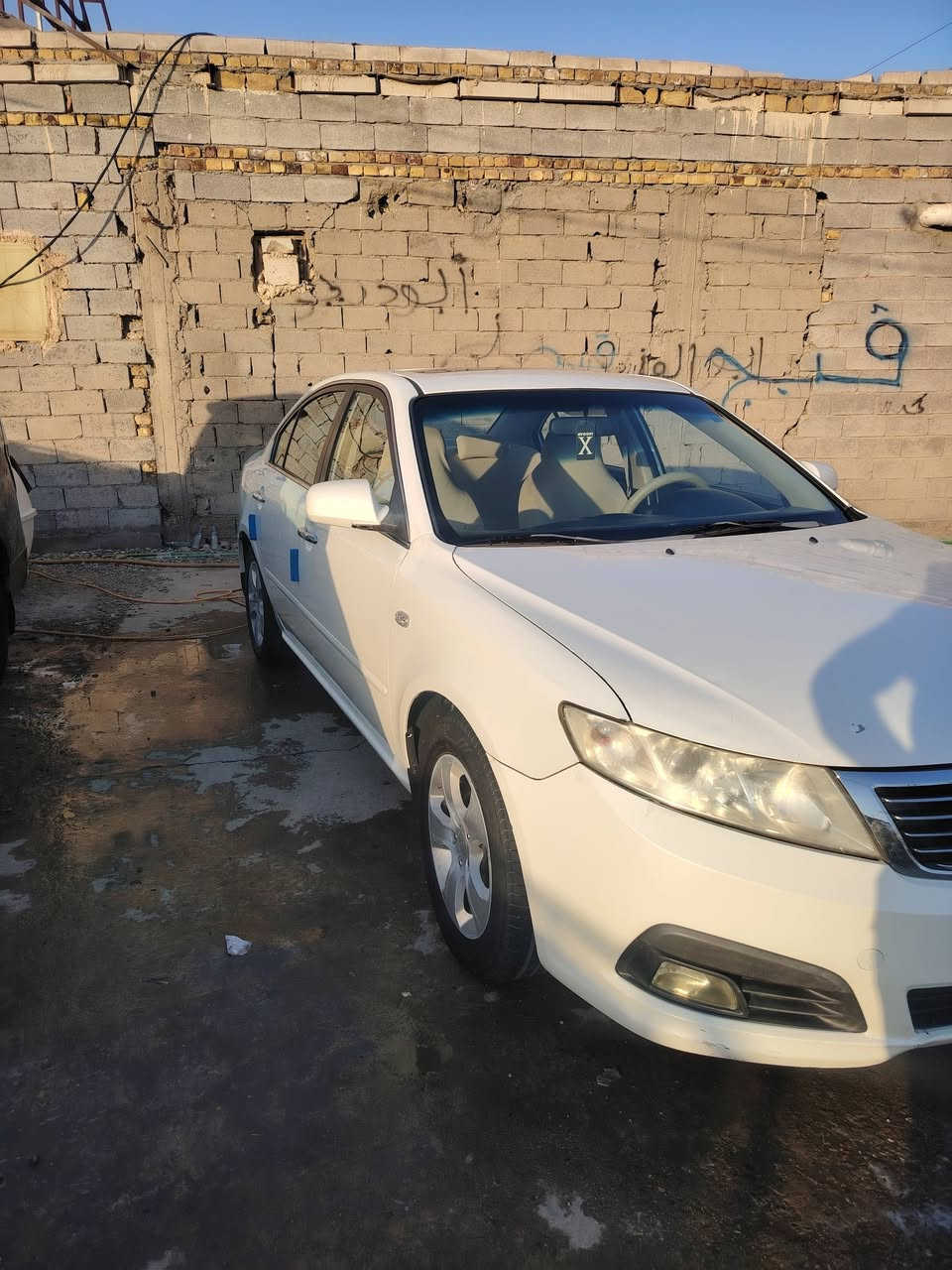 اوبتما 2009 خليجي فول مواصفات ماعدا البصمه  
فتحه بالقمارة
مكينة دوش 2000 سيارة بيها صبغ فقط بالجاملخ الخلفي ومصلح أثر دحجه ستوته 
رقم بابل انكليزي باسمي مداور ثاني يوم  داخله هزه مصفره غرامات 
جاهزة من كلشي 
شرط محرك ما مفتوح كير ومكينة ومنضومة تبريد جيد 
تراي وين ماتريد 
حدادية خير من الله 
داخلها نضيف كهربائيات شغالة 
مكان السياره ديوانيه 
السعر١١٤ بيها مجال  
للاتصال *********** أثير
       *********** اسيا
