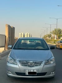 بي واي دي • ٢٠١٣ • محرك ١٨٠٠
