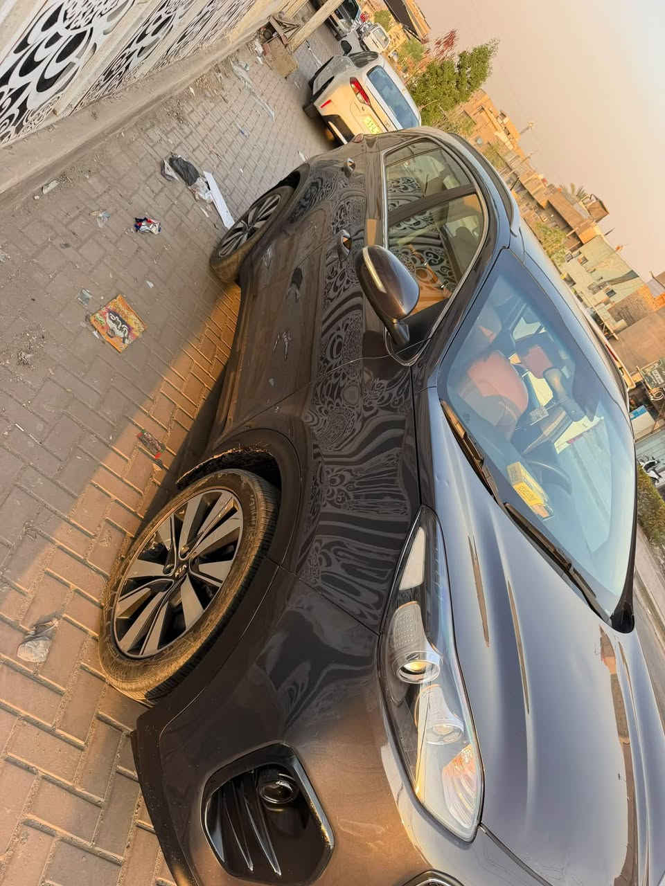 السلام عليكم
كيا سبورتج موديل ٢٠١٨ خليجي فول مواصفات بيها صبغ باب خلف السايق وبيها بارد باب خلف الصدر وبارد شويه حتفه البنيد وباقي السياره كفاله ماشيه ١٤٠ كيلو السياره فول مراصفات واحد عله واحد مكينه كير كفاله بأسمي شخصيا تحويل مباشر 
الاتصال ***********
السعر ١٥٤ مجال بسيط

