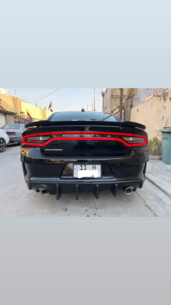 السلام عليكم جارجر 2017 sxt
رقم بغداد محرك 3600 كير ومحرك كفالة
السيارة عليه وايد نضيفة / تو ويل 
ماشية 114 / رقم جديد /هزة جديدة
كشن كهرباء + تدفئة ش
شاشة جبيره تشغيل عن بعد بصمت ابواب 
صندوق بصمة تبريد قطعتين
صور الحادث داخل المنشور + صور السونر 
السعر 178 قابل للتفاوض 
المكان بغداد /الزعفرانية
***********
