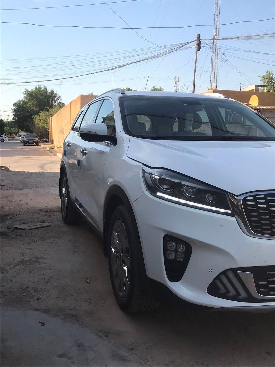 السلام عليكم
للبيع سيارة سورنتو 2019 خليجي 

موصفات السيارة

-مكينه 6V

-سيارة بصمه ابواب وبصمة تشغيل

-مري شفط 

-حساس امامي خلفي 

-كامرة دوارة

-شاشة ابل كار بلي واندرويد اوتو 

-سايد بريك بصمة

-اوتو هولد

-كشنات جلد 

-الكشنات الامامية كهرباء 

-باب الصندوق كهربائي

-سبعة راكب 

- 3 قطع تبريد

للاستفسار اتصل على الرقم ***********

السعر 22,500$ وبيها مجال

مكان سيارة بغداد
